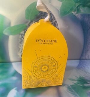 L’Occitane Karité Geschenkset Handcreme 30ml Bodycreme 20ml Seife 50g